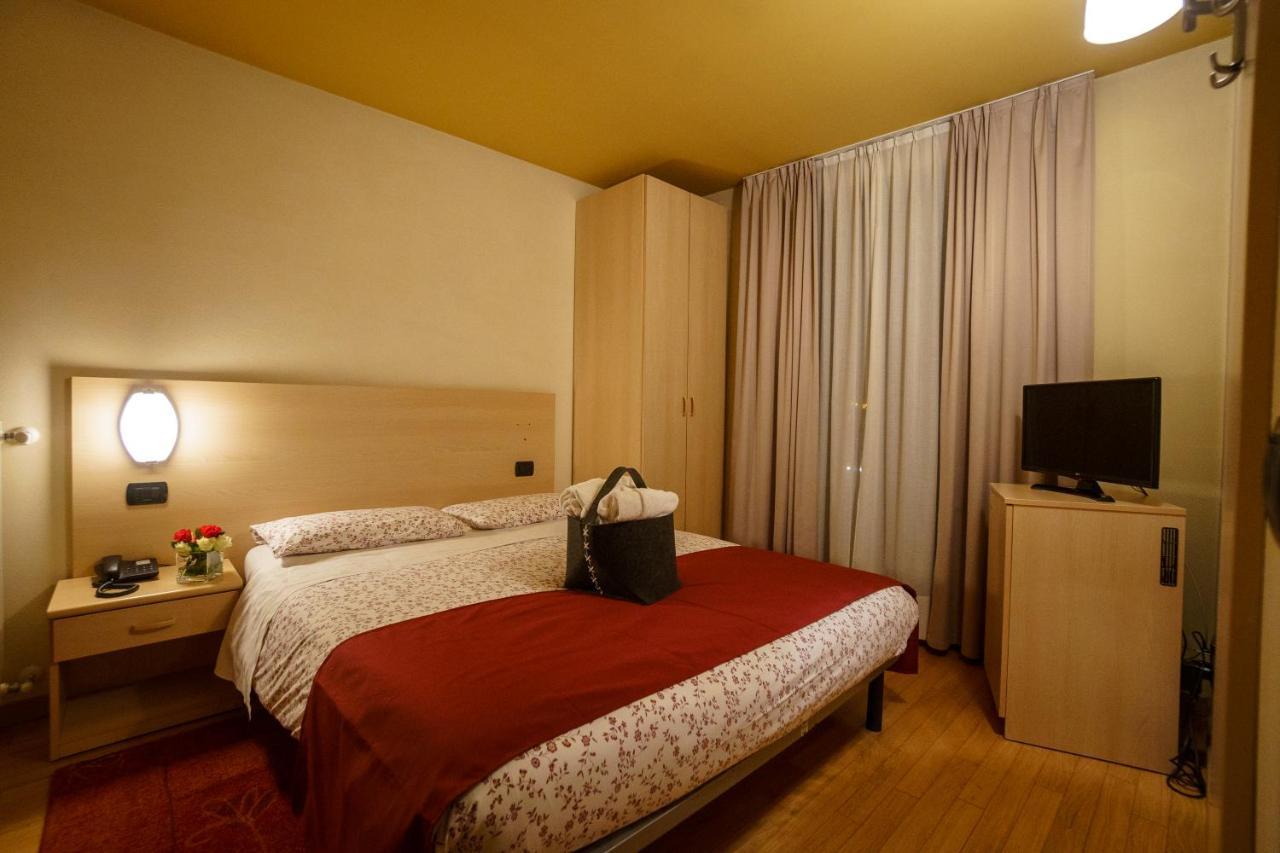 Hotel Cepina Albergo Incantato Valdisotto Exteriör bild